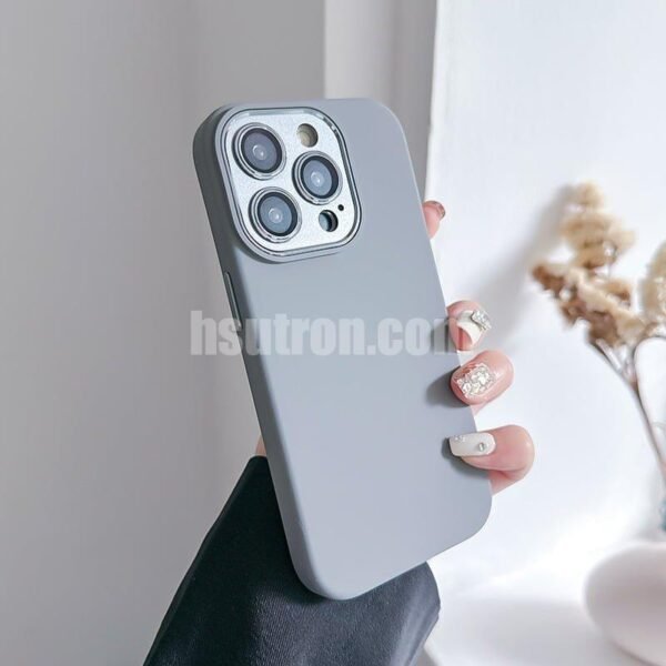 Discover the Versatile Magnetic Suction Shell for iPhone 16 - Image 2